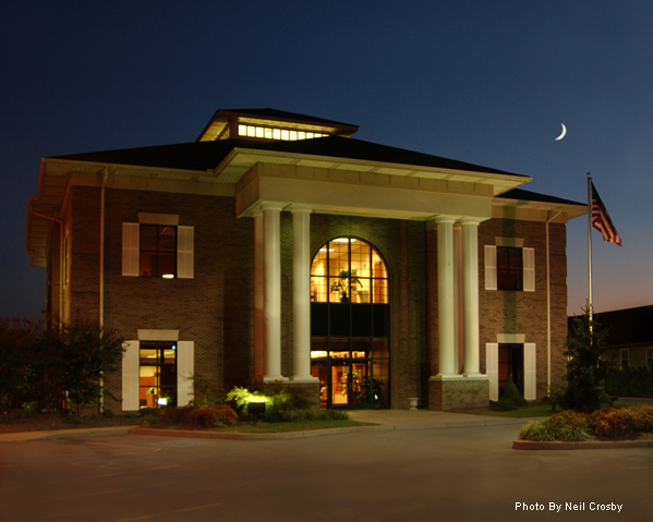 bank building in Clinton, TN